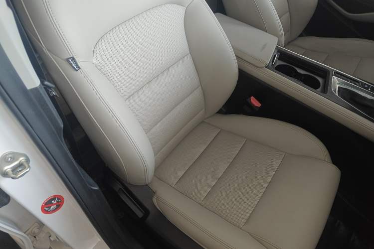 Used Geely Auto Binray 2018 14T CVT Binyi Edition