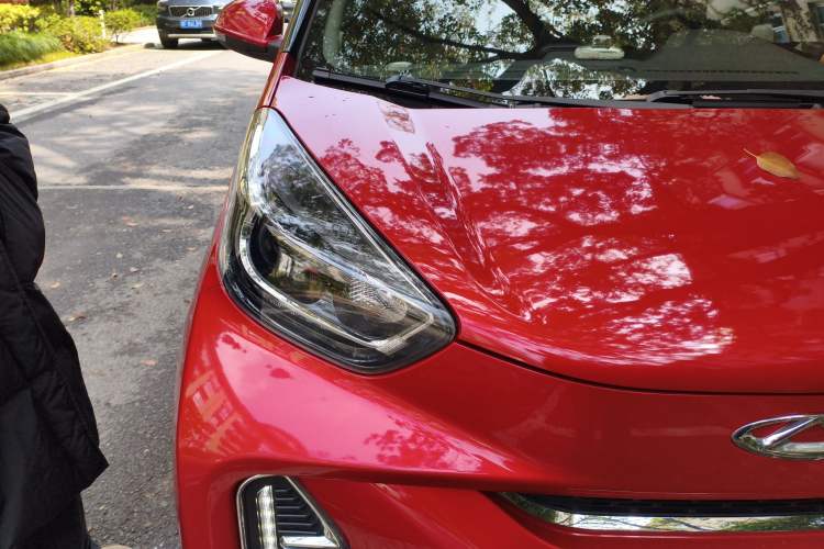 Used Chery Little Ant 2022 Restyled Version Sweet Pink Edition Half-Sugar Version 28.8 kWh 30 kW 301 km Right Front Headlight