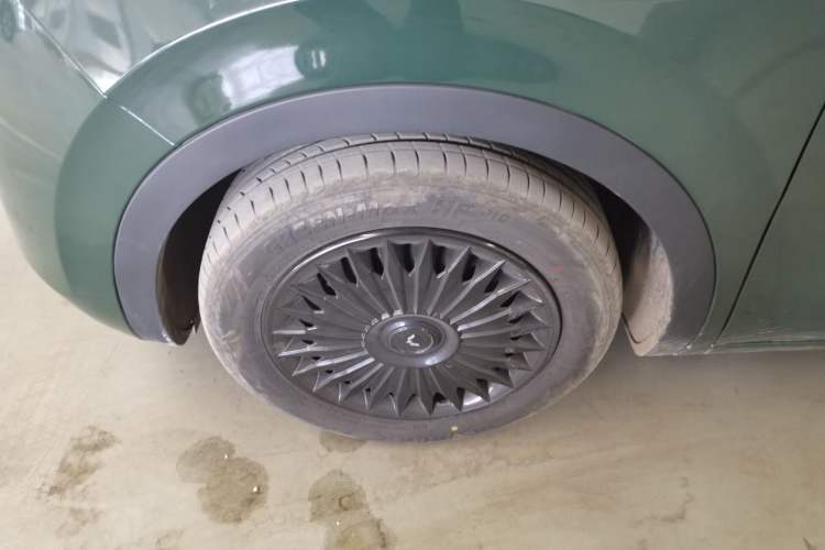 Used Wuling Bingo 2024 333 km Enjoyment Version Left Front Wheel Hub