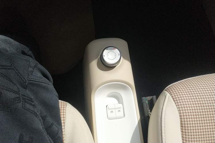 Used Wuling Hongguang MINIEV 2024 3rd Generation 215km Advanced Version
