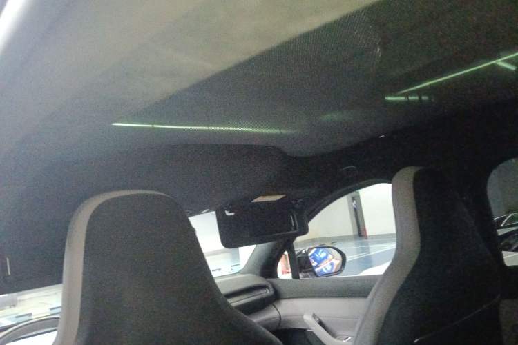 Used Nio EC6 2023 75 kWh Headliner