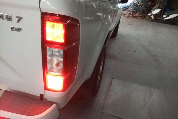 Used Great Wall Wingle 7 2019 2.0T Gasoline Two-Wheel Drive Elite Version China VI Standard Big Double Cabin GW4C20B