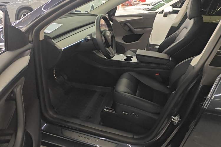 Used Tesla Model Y 2024 Rear-Wheel-Drive Version