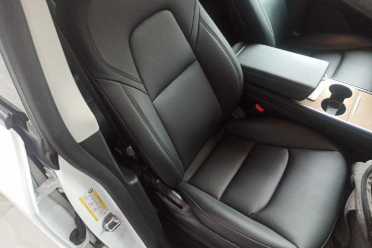 Used Tesla Model Y 2021 Long-Range All-Wheel-Drive Version