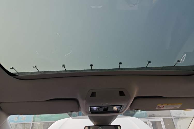 Used Volkswagen ID.7 VIZZION 2024 AIR model Headliner