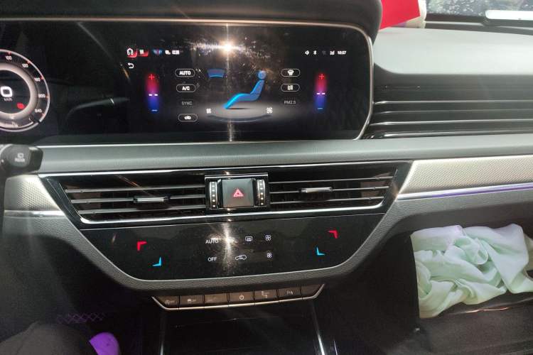 Used Hongqi HS5 2022 Revised Version 2.0T Smart Connect Flagship Edition
