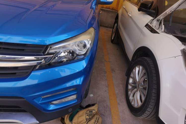 Used Dongfeng Fengon S560 2018 1.8L CVT Urban Model 5 Seats
