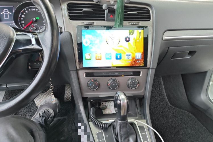 Used Volkswagen Golf 2016 1.6L Automatic Comfort Model Audio And AC Panel