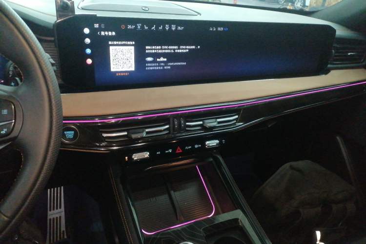 Used Ford Explorer 2024 2.3T EcoBoost Kunlun Peak Edition 7-Seater
