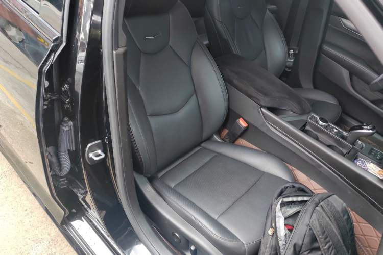 Used Cadillac CT5 2023 28T Luxury Edition (Standard Version) Right Front Seat