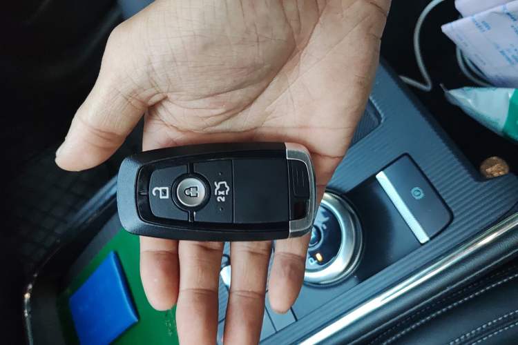 Used Ford Mondeo 2025 2.0T EcoBoost Luxury Version Vehicle Key