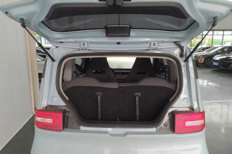 Used Wuling Hongguang MINIEV 2022 Easy Version Lithium Iron Phosphate
