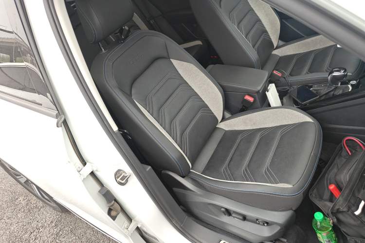 Used Volkswagen Tayron GTE Plug-in Hybrid 2020 1.4T Luxury Model Right Front Seat