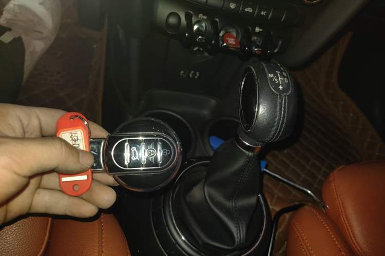 Used MINI 2015 1.5T COOPER Fun Five-Door Edition Vehicle Key