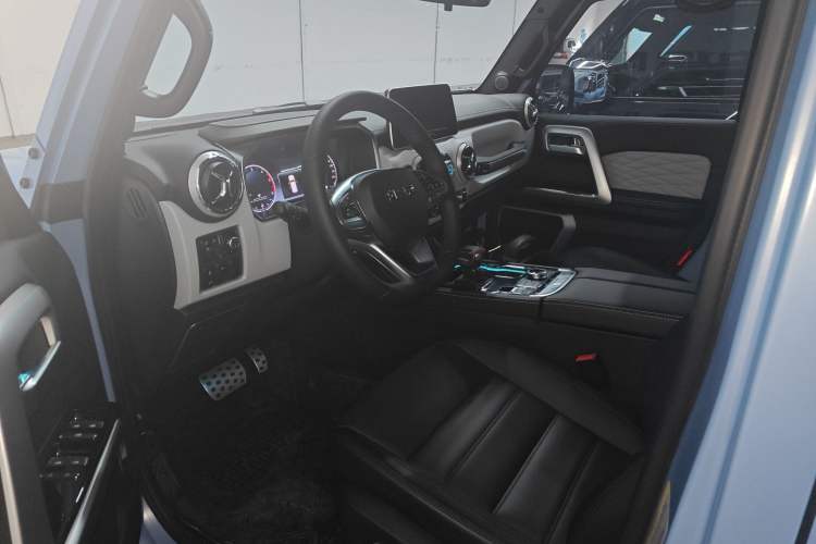 Used BAIC Off-Road BJ40 2024 2.0D Blade Hero Glory Edition
