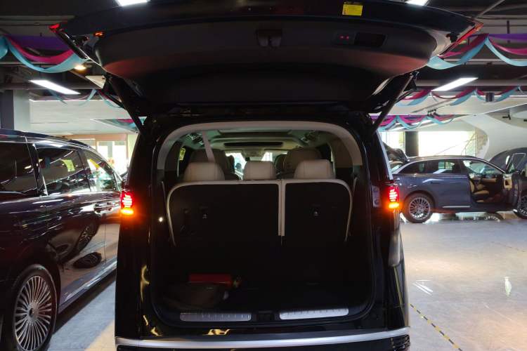 Used Denza D9 2024 DM-i 980 Four-Wheel Drive Prestige Model