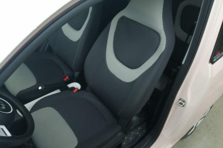 Used Wuling Hongguang MINIEV 2024 3rd Generation 215km Advanced Version
