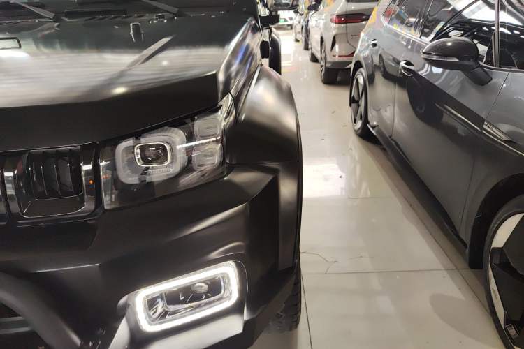 Used BAIC Off-Road BJ40 2023 2.0D Automatic Four-Wheel Drive Blade Hero Edition Adventurer Type