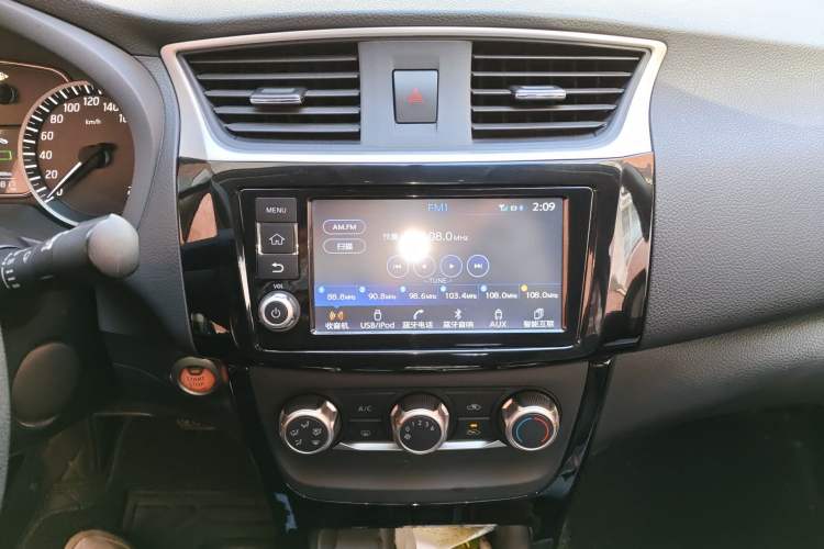 Used Nissan Sylphy 2016 1.6 XL CVT Deluxe Edition Audio And AC Panel