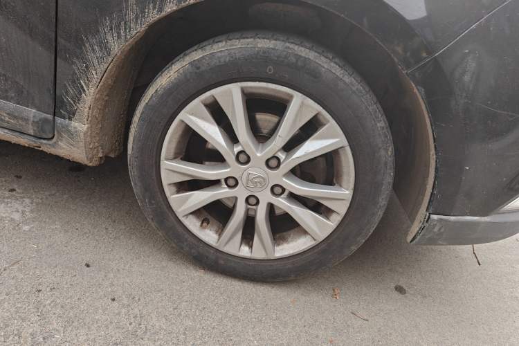 Used Baojun 730 2014 1.5L manual Comfort version 7 seats