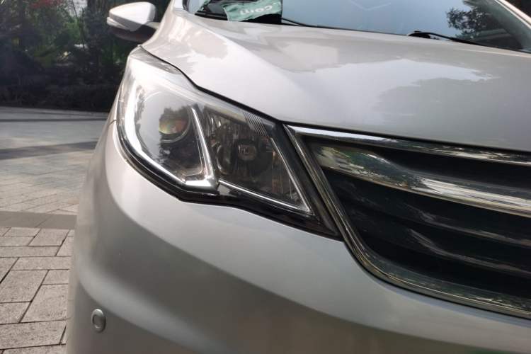 Used CHANGAN KAICHENG Oushang A600 2016 1.5L Manual Luxury 6-Seater
