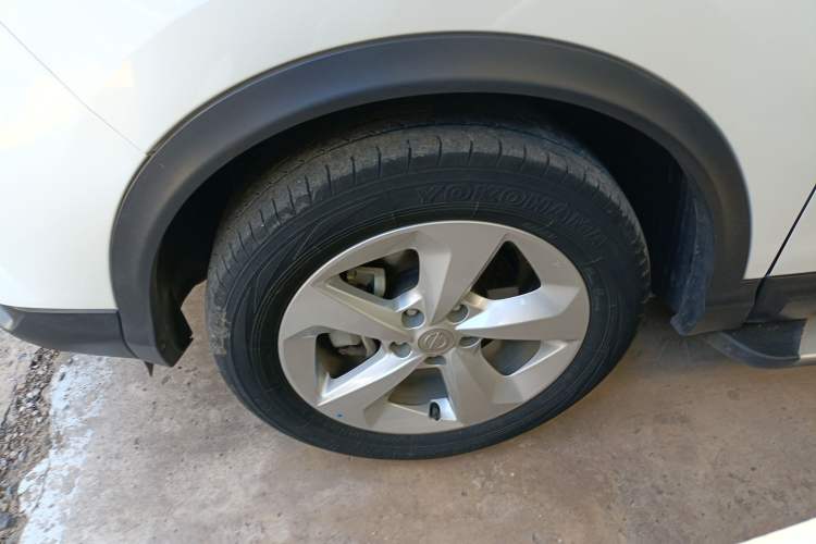 Used Nissan Qashqai 2022 2.0L CVT XV Smart Enjoyment Version Left Front Wheel Hub