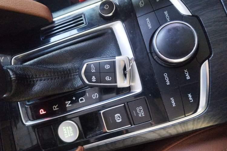 Used BORGWARD BX7 2016 28T Two-Wheel Drive Luxury Version 5 Seats
