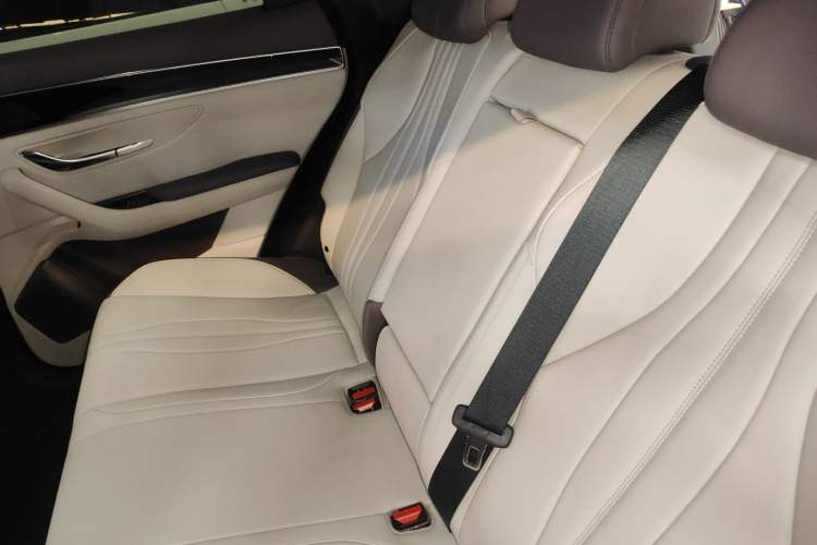 Used BYD Song PLUS New Energy 2025 DM-i 112KM Prestige Model Left Rear Seat