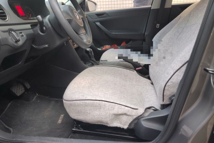 Used Volkswagen Jetta 2013 1.6L Automatic Fashion Model