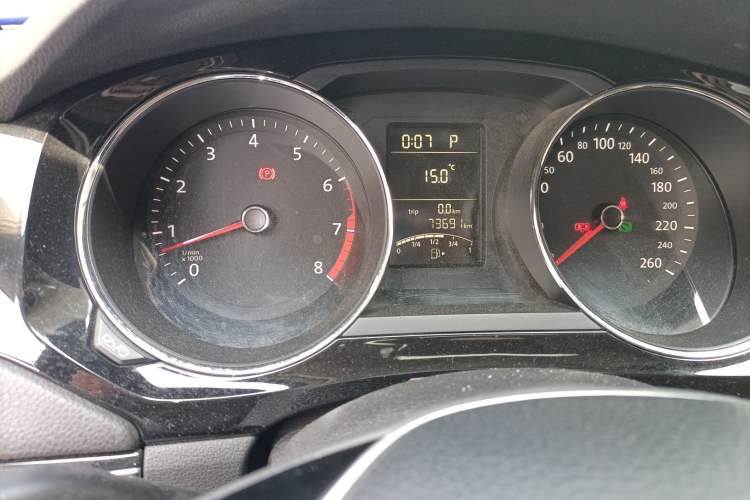 Used Volkswagen Sagitar 2015 1.6L Automatic Comfort Model
