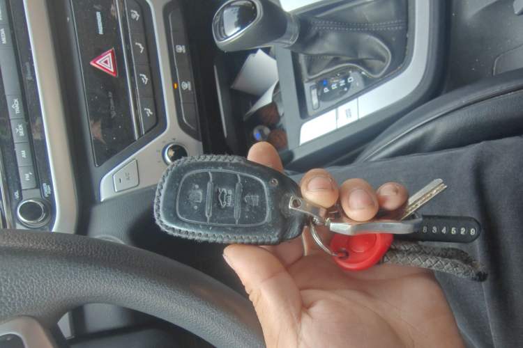 Used Hyundai Elantra (6th Generation / Lingdong) 2016 1.6L Automatic ZhiXuan – Elite Version Vehicle Key