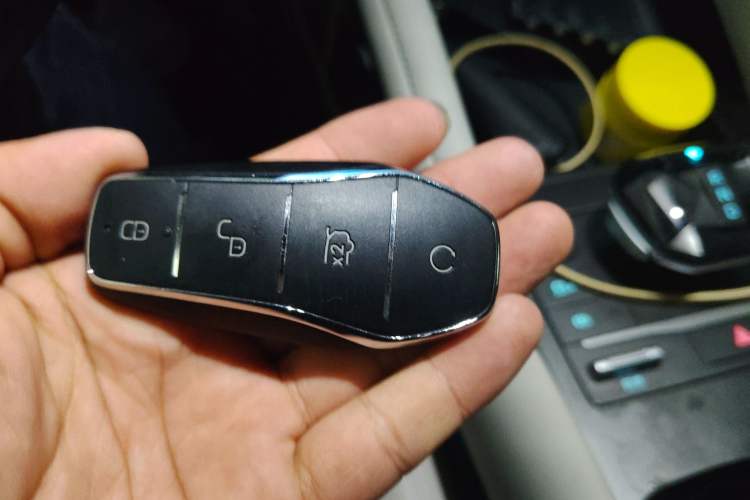 Used BYD Yuan UP 2024 401KM Leading Edition Vehicle Key