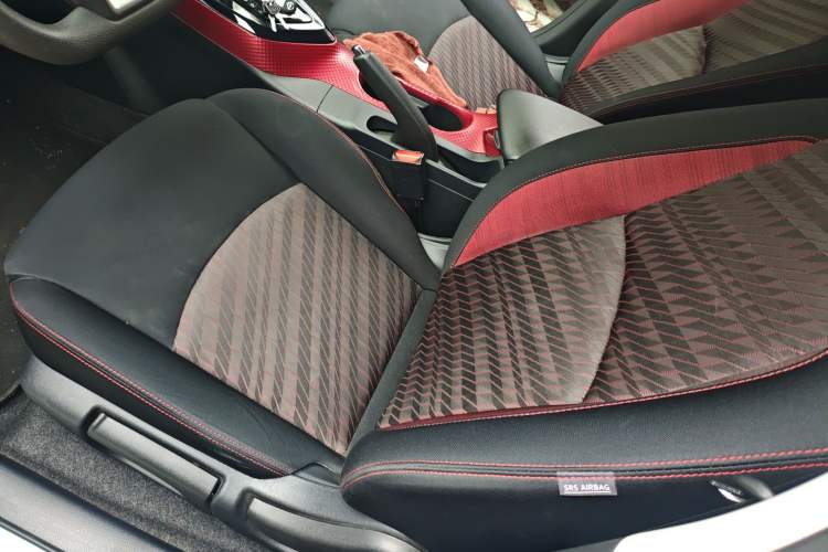 Used Nissan Lannia 2016 1.6L CVT Smart Cool Edition Left Front Seat