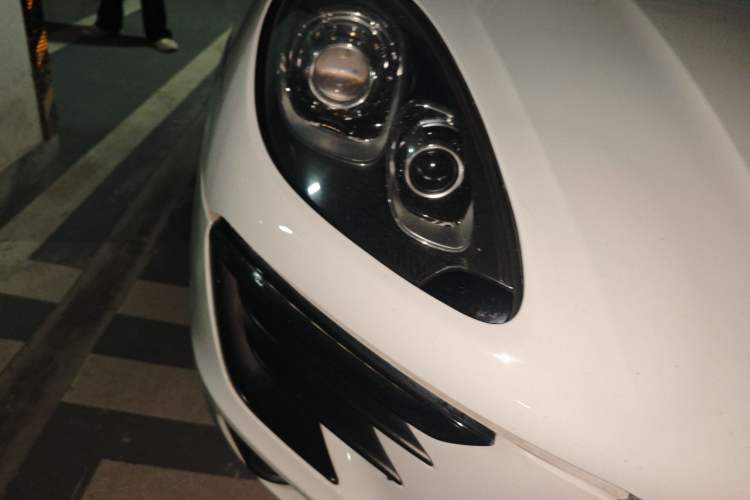 Used Porsche Macan 2014 Macan S 3.0T Right Front Headlight