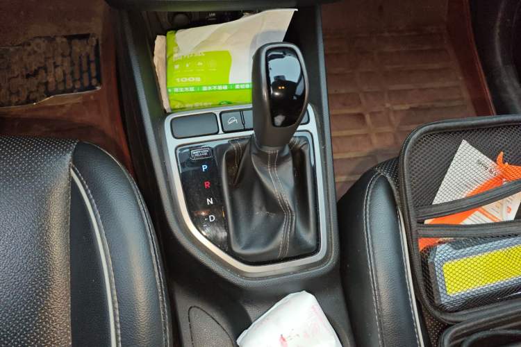 Used Hyundai ix25 2015 1.6L Automatic Two-Wheel Drive Smart GLS Trim