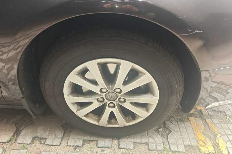 Used Citroen C5 2013 2.0L Automatic Luxury Model Right Front Wheel Hub