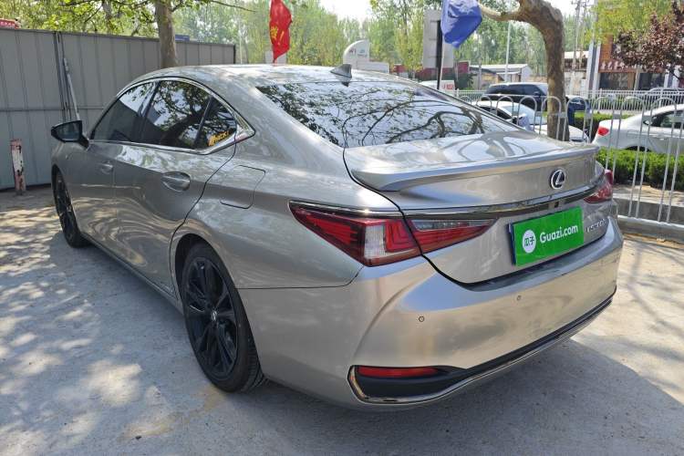 Used Lexus ES 2021 300h F SPORT Rear Left 45 Deg