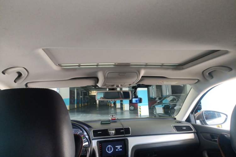 Used Volkswagen Passat 2015 1.8TSI DSG Prestige Edition Headliner