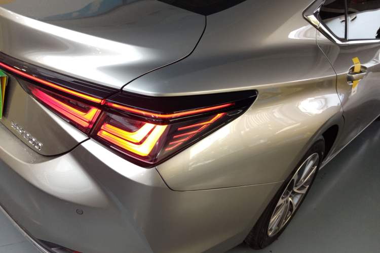 Used Lexus ES 2025 200 Premium Edition