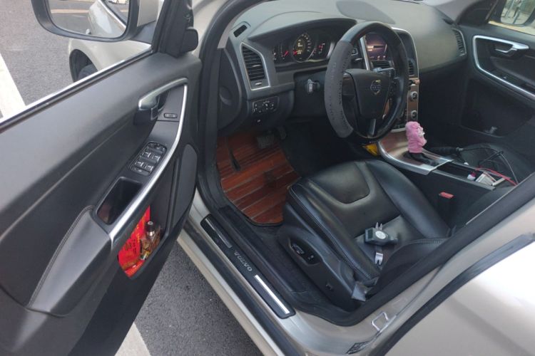 Used Volvo XC60 2017 T5 Smart Upgrade Edition
