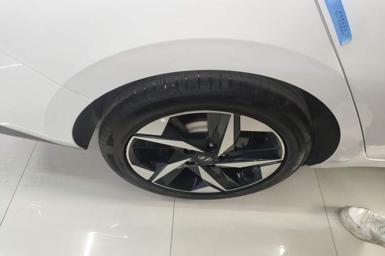 Used Hyundai Elantra 2022 1.5L CVT LUX Prestige Edition
