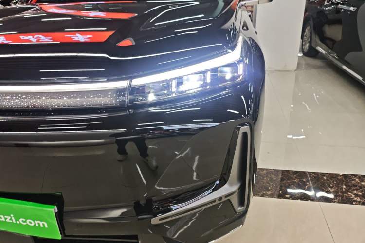 Used Geely Galaxy M9 2025 Model 230km Two-Wheel-Drive Exploration Edition Left Front Headlight