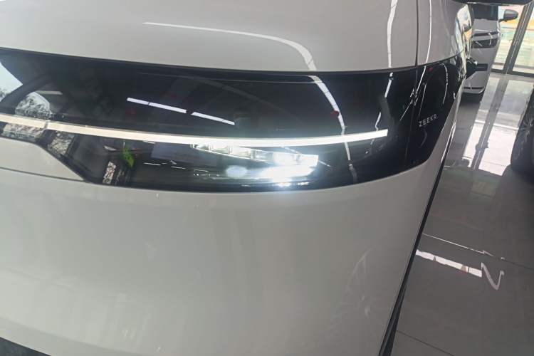 Used Zeekr MIX 2025 Long-Range Intelligent Driving Edition
