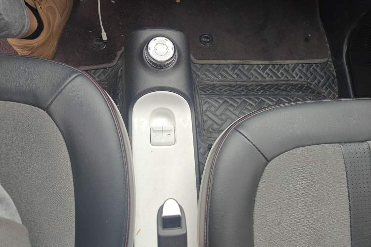 Used Wuling Hongguang MINIEV 2022 GAMEBOY 300km Enthusiast Model with Lithium Iron Phosphate