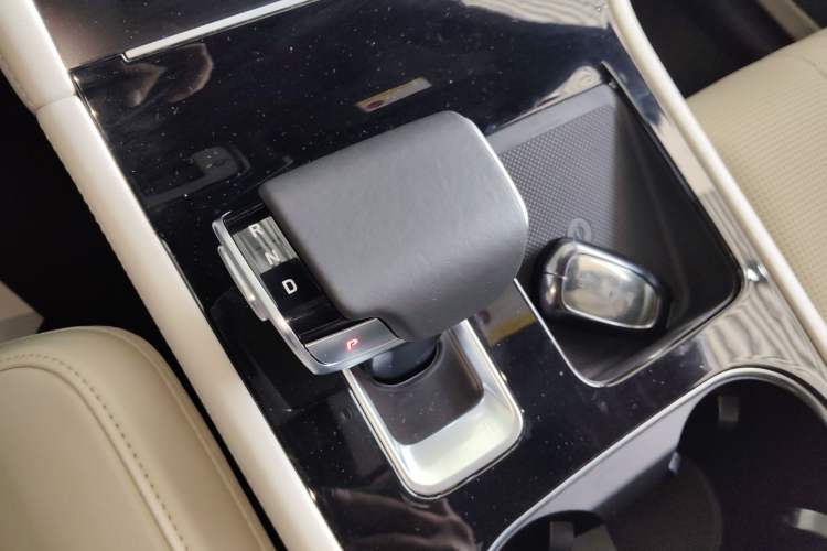 Used Li Auto ONE 2020 Extended-Range 6-Seater Version Gear Lever