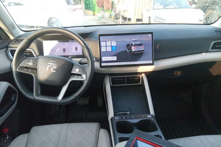 Used BYD Yuan UP 2025 Intelligent Driving Version 401 km Leading Edition