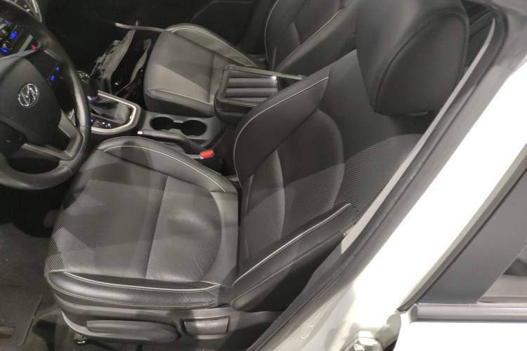 Used Hyundai ix25 2015 1.6L Automatic Two-Wheel Drive Smart GLS Trim