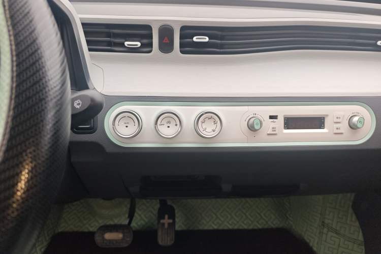 Used Wuling Hongguang MINIEV 2022 Macaron Premium Model – Lithium Iron Phosphate