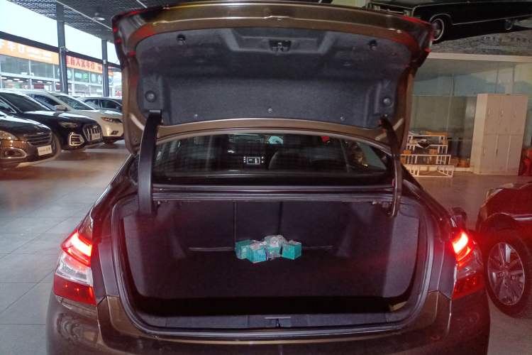 Used Peugeot 408 2015 1.2T Automatic Luxury Edition Trunk