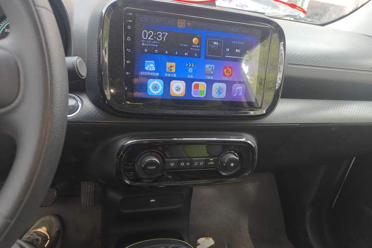 Used Roewe Clever 2021 302km All-Round Version Audio And AC Panel